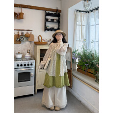 批发实拍  宽松<b class='q'>蕾丝</b>花边防晒开衫+绿波点<b class='q'>吊带</b>裙+长裤