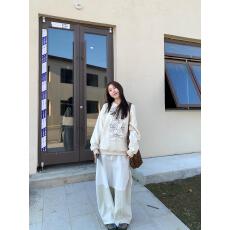 批发复古花卉印花圆领卫衣<b class='q'>女</b>秋冬款宽松休闲百搭套头上衣