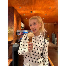 批发美式复古白色波点连帽卫衣女早秋季新款修身显瘦拉链<b class='q'>短款</b><b class='q'>开衫</b>外套