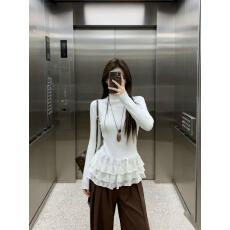 批发奶<b class='q'>白色</b>半高领蕾丝花边下摆长袖<b class='q'>T</b>恤女秋冬季设计感修身显瘦上衣ins