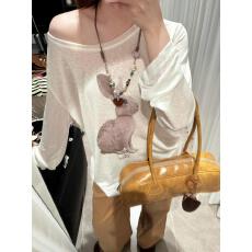 批发新款露肩T恤<b class='q'>打底衫</b>罩衫兔子印花宽松女长袖