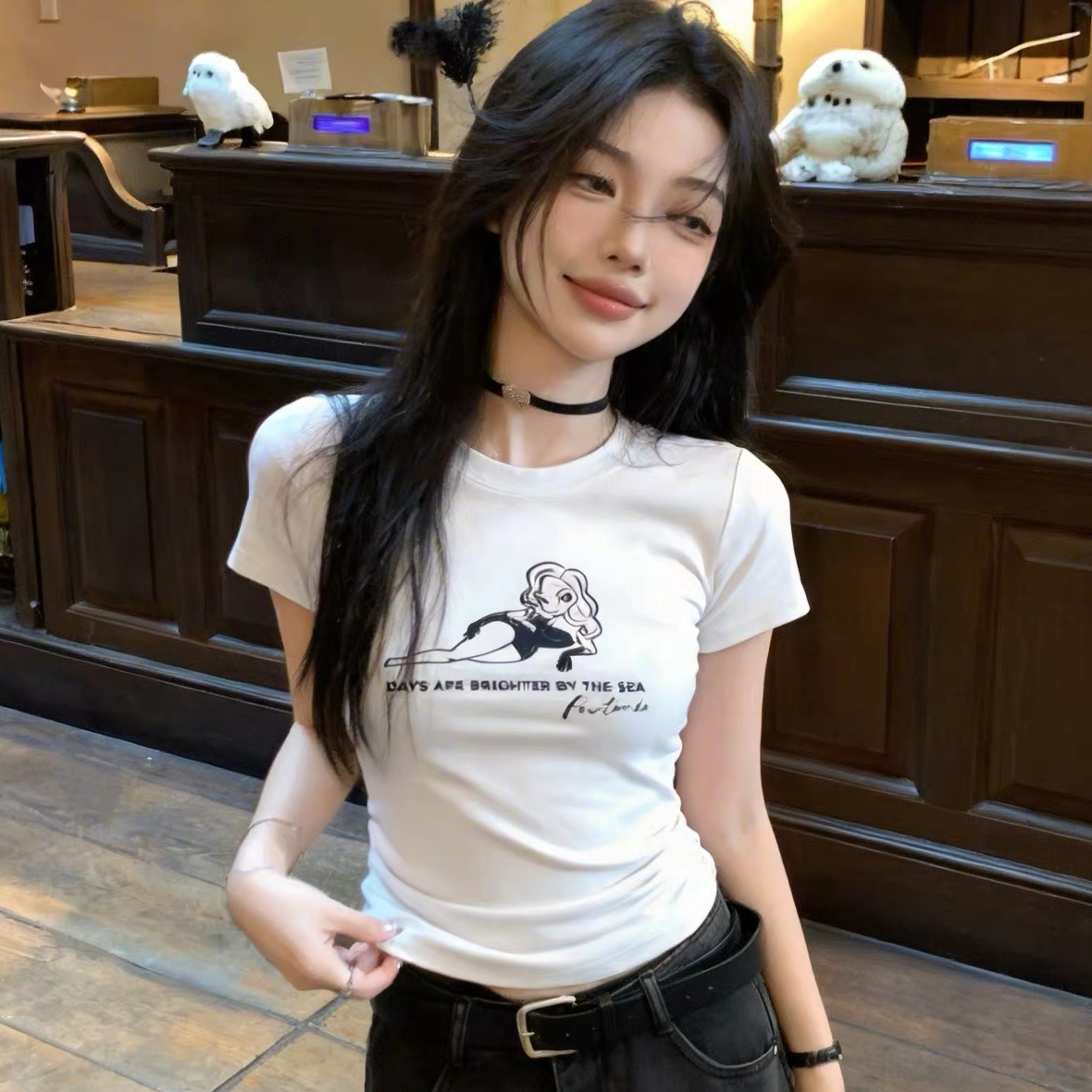 아메리칸 오리지널 창의성 수채화 소녀 프린트 핫걸 허리 수축 긍정적 인 어깨 반팔 티셔츠 여성 몸매 가꾸기 슬림해 보이는 맨위