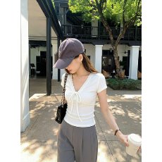 批发白色<b class='q'>蕾丝</b>拼接绑带V领短袖<b class='q'>T</b><b class='q'>恤</b>女夏季修身纯欲设计感