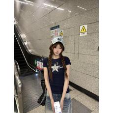 批发美式纯棉修身正肩短袖t恤女夏季独特漂亮设计感显瘦上衣
