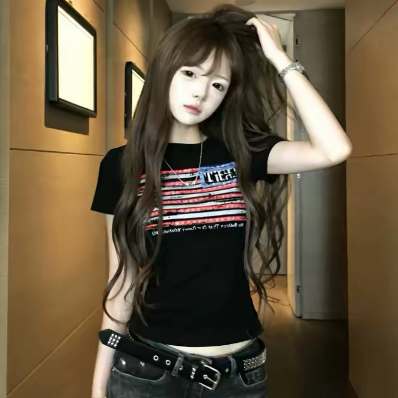 아메리칸 배너 프린트 긍정적 인 어깨 검정색 반팔 티셔츠 여성 여름 몸매 가꾸기 슬림해 보이는 외국 가스 달콤한 핫걸 쇼트 스타일 맨위