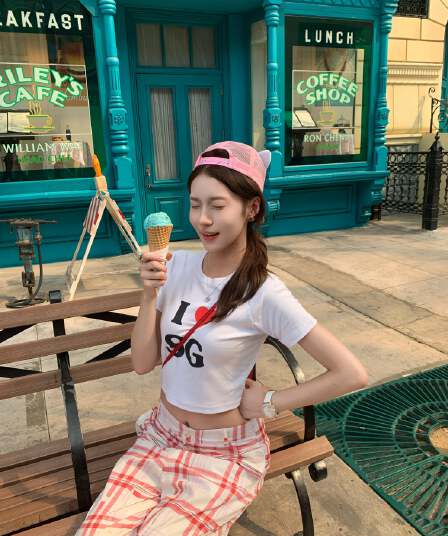 아메리칸 핫걸 하트 알파벳 프린트 쇼트 스타일 맨위 반팔 티셔츠 여성 여름 몸매 가꾸기 슬림해 보이는 화이트 기본 셔츠