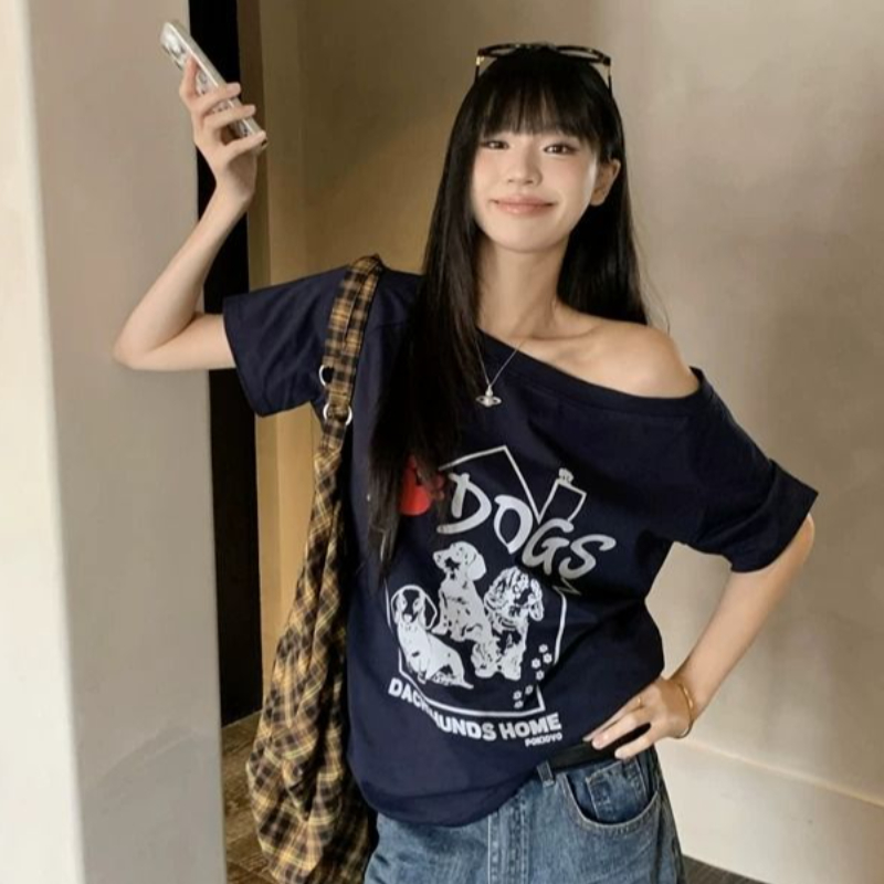 아메리칸 핫걸 만화 강아지 프린트 비스듬한 어깨 반팔 티셔츠 여성 봄 여름 루즈핏 다용도 오프숄더 맨위