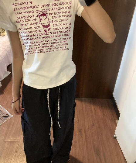 화이트 캐주얼 다용도 알파벳 프린트 반팔 티셔츠 여성 여름 새로운 아메리칸 몸매 가꾸기 슬림해 보이는 디자인 센스 맨위