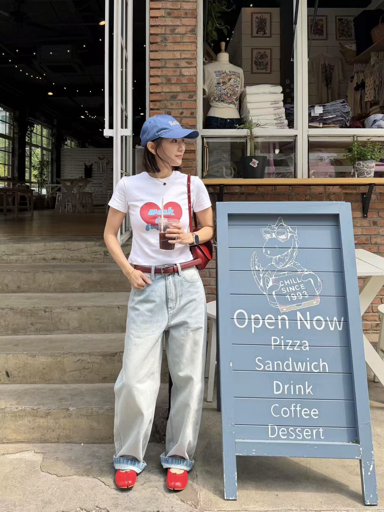 하트 배색 알파벳 프린트 몸매 가꾸기 쇼트 스타일 반팔 티셔츠 여성