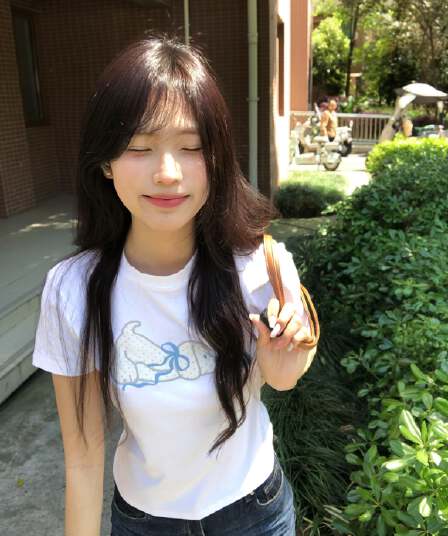 한 부서 화이트 강아지 도트 무늬 패치 자수 티셔츠 여성 여름 새로운 라운드 넥 몸매 가꾸기 다용도 긍정적 인 어깨 반팔 맨위