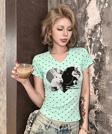 아메리칸 레트로 하트 도트 무늬 V넥 반팔 여성 토끼 프린트 몸매 가꾸기 티셔츠 여름 슬림해 보이는 다용도 만나는 맨위 여름