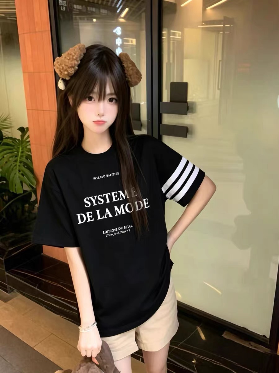 아메리칸 조수 브랜드 3개 바 알파벳 프린트 반팔 티셔츠 여성 여름 루즈핏 작은 대중 디자인 센스 검정색 맨위 서비스