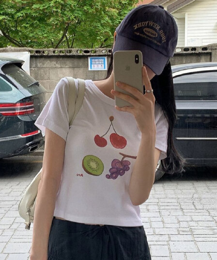여름 작은 대중 ins 바람 과일 프린트 긍정적 인 어깨 반팔 티셔츠 캐주얼 몸매 가꾸기 슬림해 보이는 맨위 여성