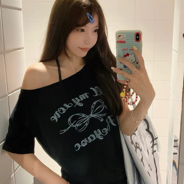검정색 비스듬한 어깨 반팔 티셔츠 여성 여름 나비 매듭 프린트 루즈핏 캐주얼 슬림해 보이는 오프숄더 핫걸 동정 맨위