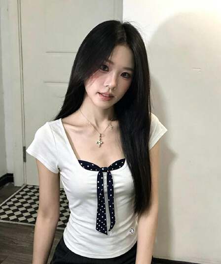 한 부서 도트 무늬 자수 패치워크 페이크 레이어드 반팔 티셔츠 여성 여름 나비 매듭 디자인 센스