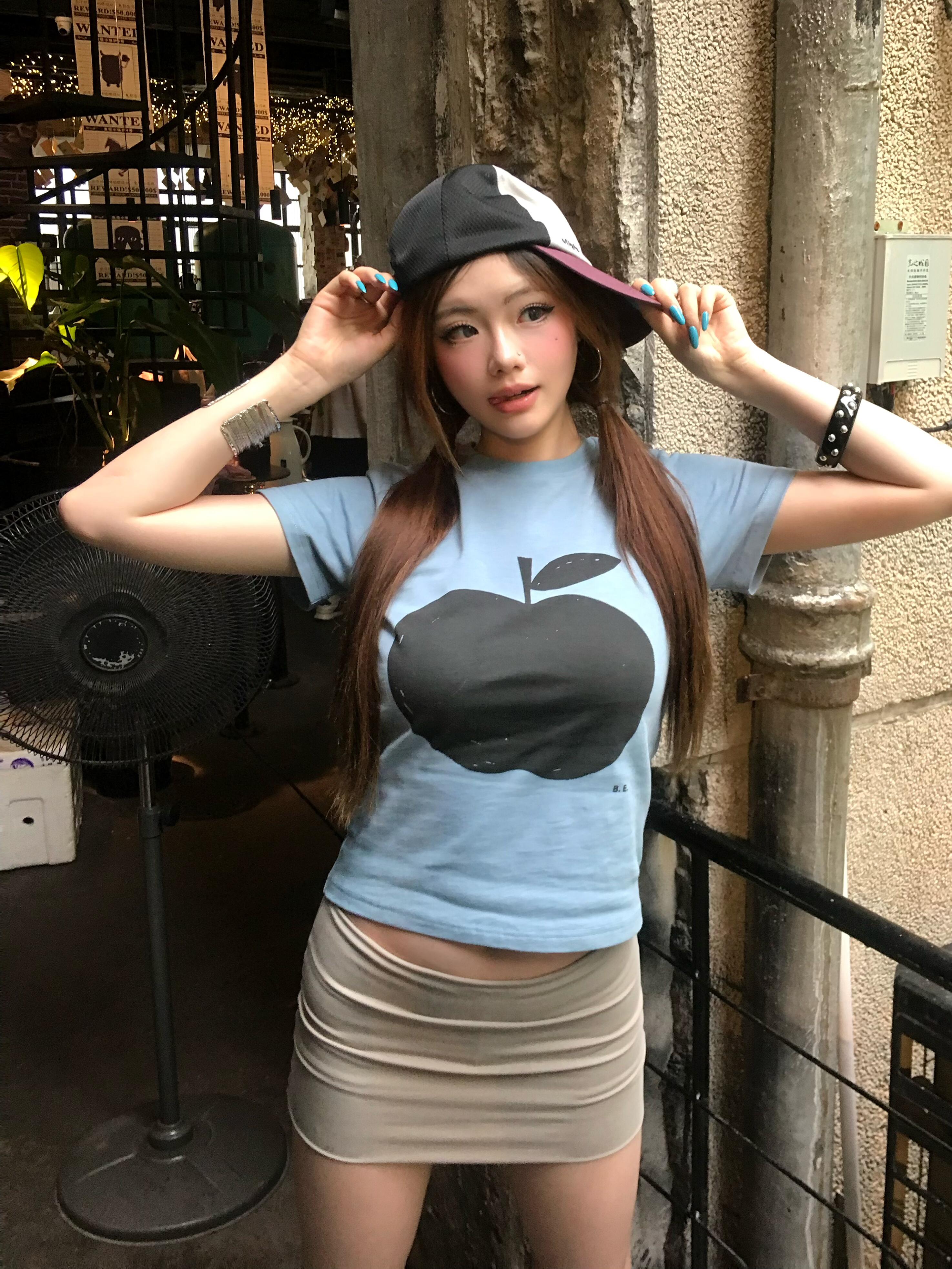 작은 대중 느긋한 바람 파란색 디스플레이 화이트 긍정적 인 어깨 반팔 티셔츠 여성 여름 몸매 가꾸기 슬림해 보이는 Chic 고유 한 쇼트 스타일 작은 셔츠