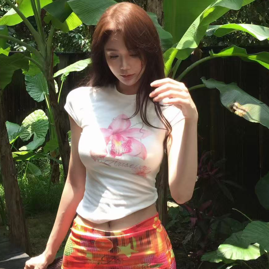 한 부서 ins 핫걸 바람 몸매 가꾸기 쇼트 스타일 티셔츠 여성 여름 재미있는 식물 꽃무늬 프린트 높음 폭탄 슬림해 보이는 연령 감소