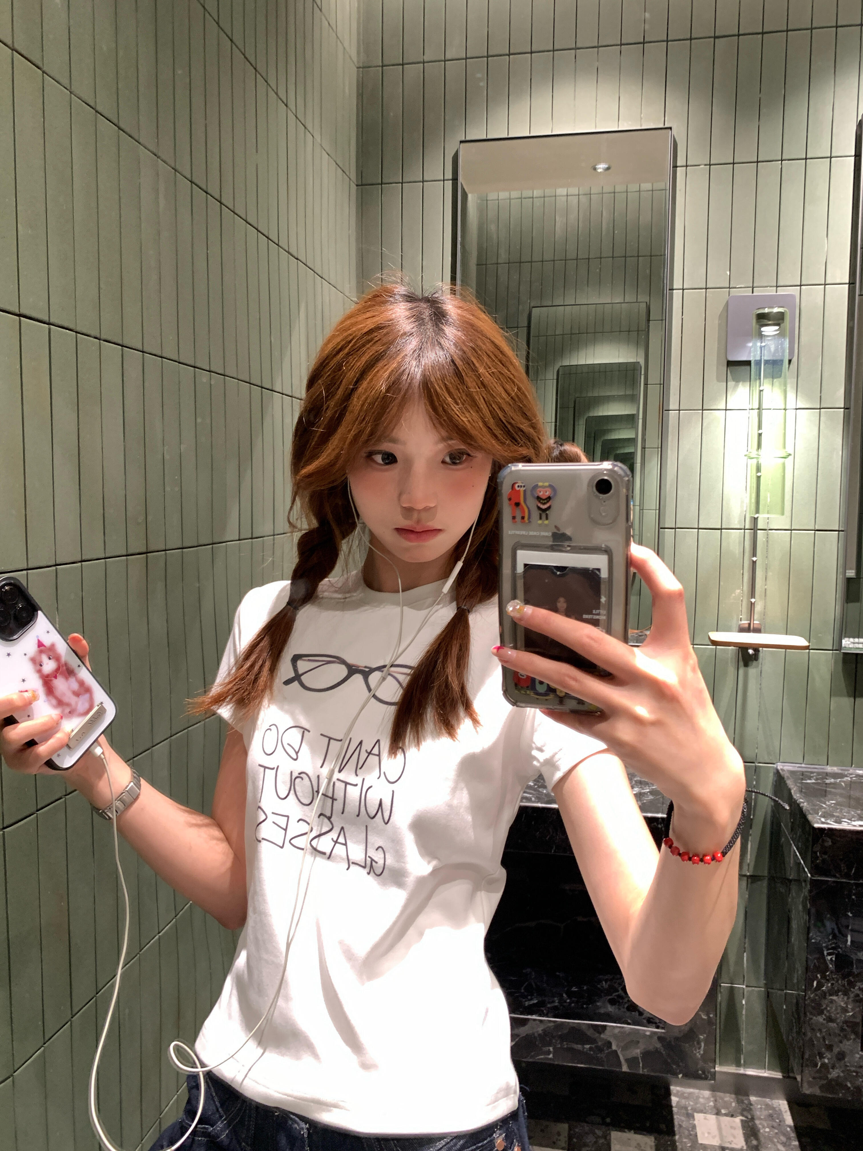 아메리칸 재미있는 안경 알파벳 긍정적 인 어깨 반팔 티셔츠 여성 여름 몸매 가꾸기 라운드 넥 화이트 맨위