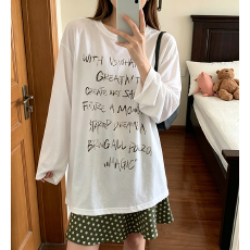 批发白色简约<b class='q'>休闲</b>字母印花长袖T恤女夏季宽松百搭舒适上衣