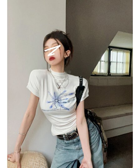 2026 년 여름 새로운 순수한 욕망 핫걸 아메리칸 프린트 반하이넥 반팔 여성 작은 키 몸매 가꾸기 쇼트 스타일 맨위