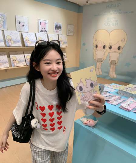 눈꽃 면 붉은 복숭아 심장 모양 얇은 스타일 반팔 티셔츠 여성 여름 한 부서 느슨함 센스 레트로 작은 대중 루즈핏 다용도 맨위