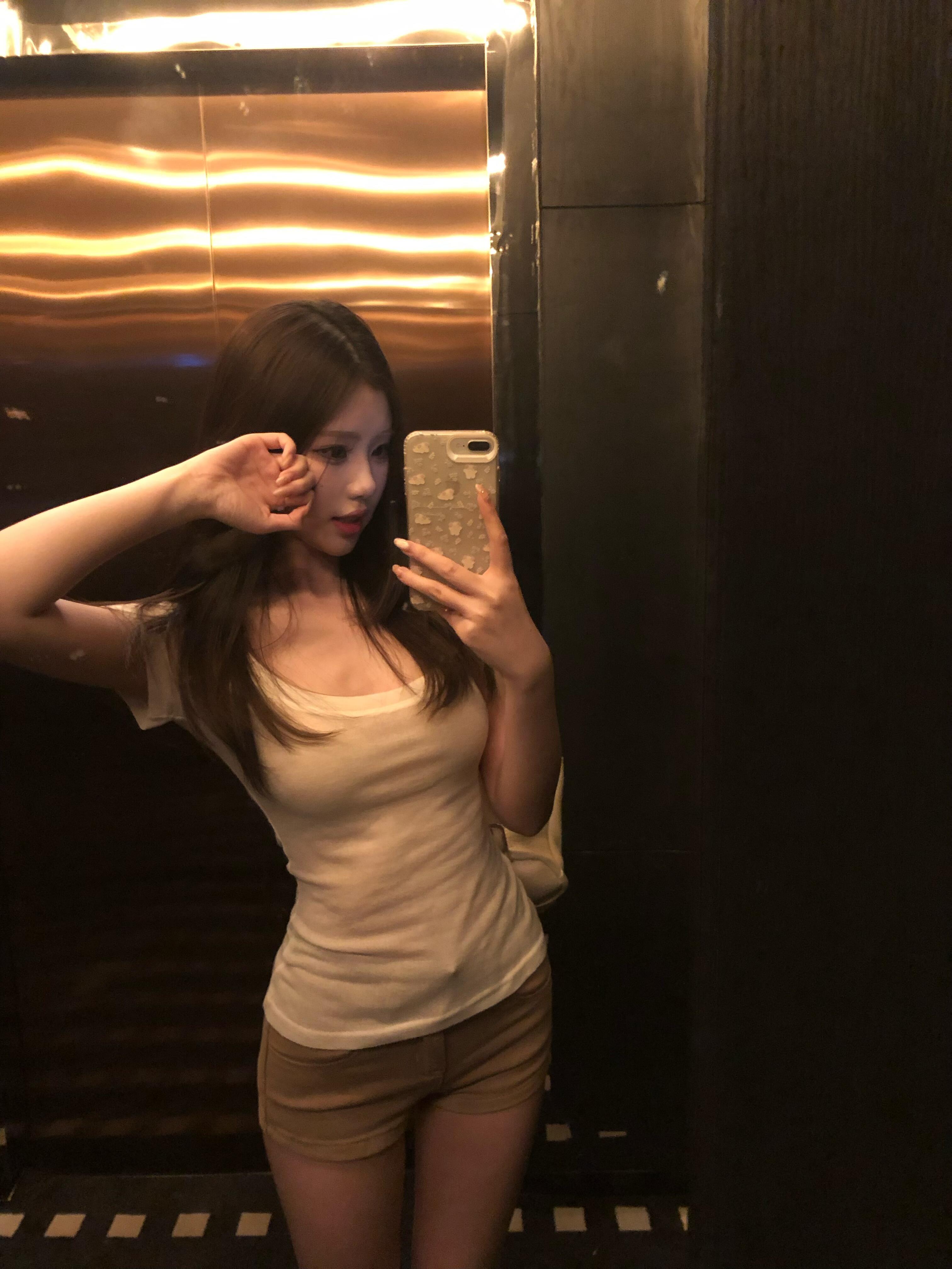 순수한 욕망 달콤한 매운맛 허리 수축 u 칼라 긍정적 인 어깨 반팔 티셔츠 여성 여름 새로운 몸매 가꾸기 슬림해 보이는 섹시함 순수한 화이트 맨위