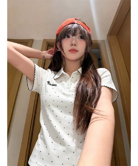 한 부서 학원 스타일 도트 무늬 긍정적 인 어깨 POLO 칼라 반팔 티셔츠 여성 여름 디자인 센스 작은 대중 몸매 가꾸기 슬림해 보이는 맨위
