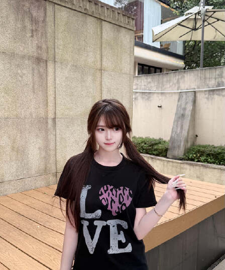 프린트 하트 긍정적 인 어깨 반팔 티셔츠 여름 캐주얼 다용도 슬림해 보이는 순면 맨위 여성