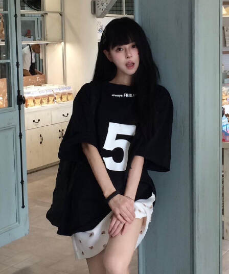 가을 어깨 티셔츠 여성 루즈핏 느긋한 바람 넓은 에디션 반팔 라운드 넥 순면 맨위