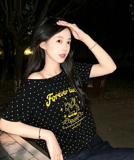 여름 새로운 한 부서 도트 무늬 비스듬한 칼라 오프숄더 프린트 섹션 반팔 티셔츠 여성