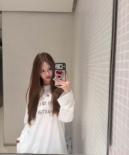 작은 대중 미니멀리즘 운동 알파벳 자외선 차단 블라우스 긴팔 티셔츠 여성 여름 얇은 스타일 느긋한 바람 캐주얼 루즈핏 맨위