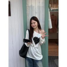 批发韩系斜肩爱心防晒罩衫<b class='q'>长袖</b>T恤女夏季薄款微透宽松慵懒露肩白上衣