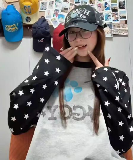 아메리칸 레트로 별 배색 삽입 어깨 소매 길이 소매 티셔츠 여성 봄 가을 2026 새로운 일본식 빛 아시아 인 만화 맨위