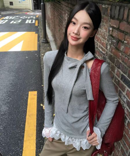 긴팔 기본 셔츠 여성 가을 2026 새로운 회색 티셔츠 한 부서 착용 가져 가라. 레이스 페이크 레이어드 맨위