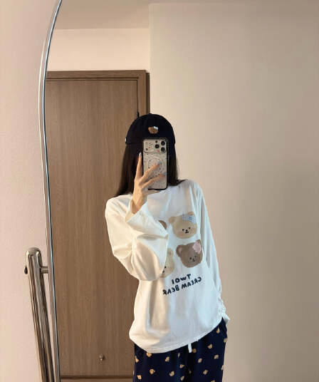 귀여운 우유 곰 프린트 순면 긴팔 티셔츠 여성 봄 가을 새로운 루즈핏 다용도 디자인 센스 기본 셔츠 맨위 트렌디