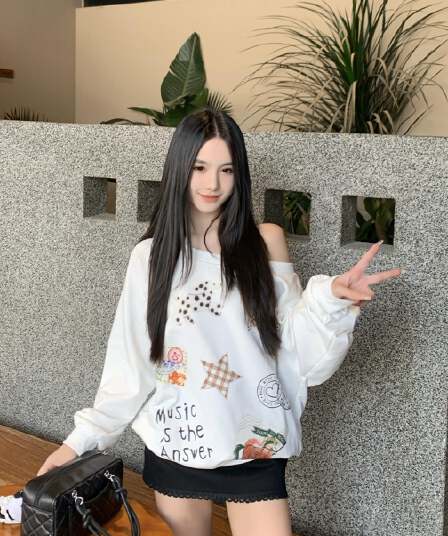 아메리칸 만화 프린트 비스듬한 어깨 후드티 여성 봄 가을 고급 센스 오프숄더 루즈핏 다용도 핫걸 긴팔 맨위 트렌디
