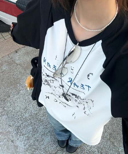 아메리칸 만화 알파벳 배색 삽입 어깨 긴팔 티셔츠 여성 가을 새로운 디자인 센스 패션 루즈핏 블라우스 맨위