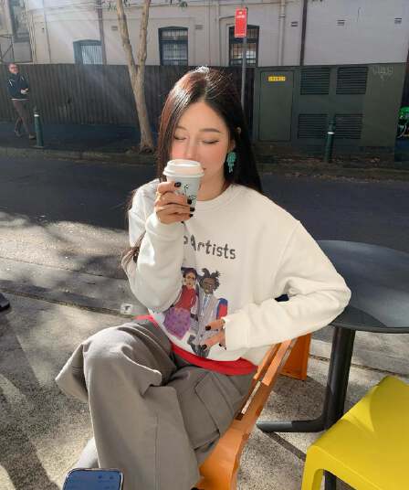 작은 대중 레트로 예술 수채화 만화 프린트 느긋한 캐주얼 루즈핏 순면 라운드 넥 후드티 맨위