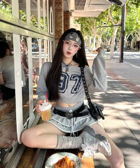 회색 오프숄더 후드티 여성 26 봄 가을 한 부서 캐주얼 쇼트 스타일 보트넥 비스듬한 어깨 의류 트렌디
