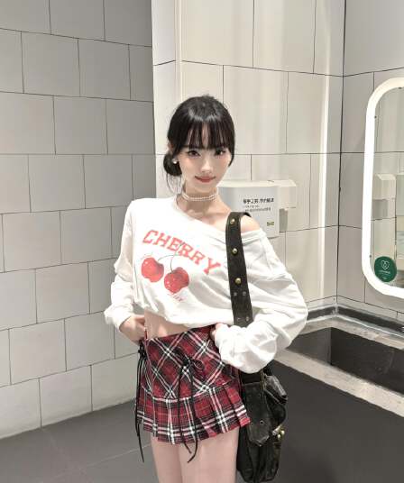 한 부서 chic 달콤한 핫걸 재미있는 체리 비스듬한 어깨 후드티 여성 가을 루즈핏 캐주얼 쇼트 스타일 한 단어 오프숄더 맨위