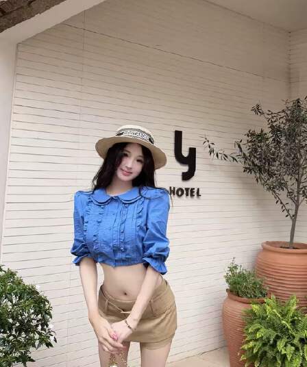 순면 베이비 칼라 중간 소매 여성 셔츠 새로운 디자인 센스 몸매 가꾸기 셔츠 품격 쇼트 스타일 이슬 뼈의 맨위