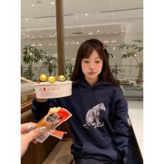 批发<b class='q'>韩国</b>小众ins设计感动物花豹秋冬新款宽松纯棉重磅连帽<b class='q'>卫衣</b>女帽衫