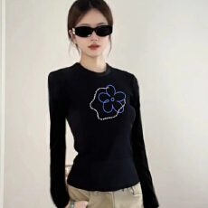 批发韩系黑色长袖t恤女秋季内搭打底衫设计感小众辣妹短款单穿上衣