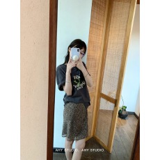 批发超火夏装一整套慵懒松弛感穿搭短袖T恤女豹纹半裙时尚<b class='q'>套装</b>女