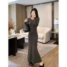 批发林妍儿针织连衣裙女秋冬<b class='q'>修身</b>显瘦气质毛衣内搭打底包臀鱼尾长裙子