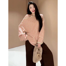 批发红白条纹斜肩长袖毛衣慵懒高级感<b class='q'>针织衫</b>女冬季季宽松休闲露肩上衣