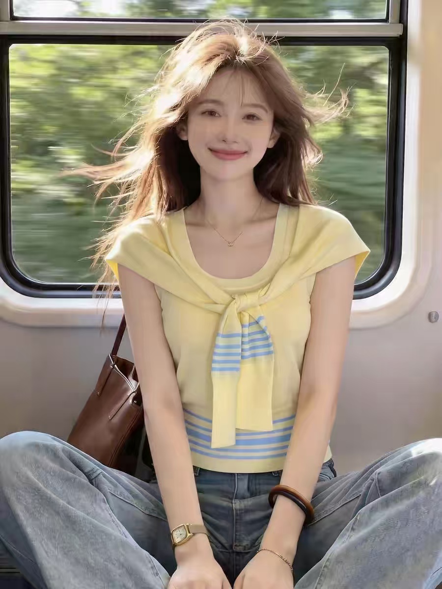 수영하다 사슴 사슴 26 새로운 뽕나무 누에 실크 주간 실크 스트라이프 숄 페이크 레이어드 민소매 니트 스웨터 여성 여름 슬림해 보이는 맨위