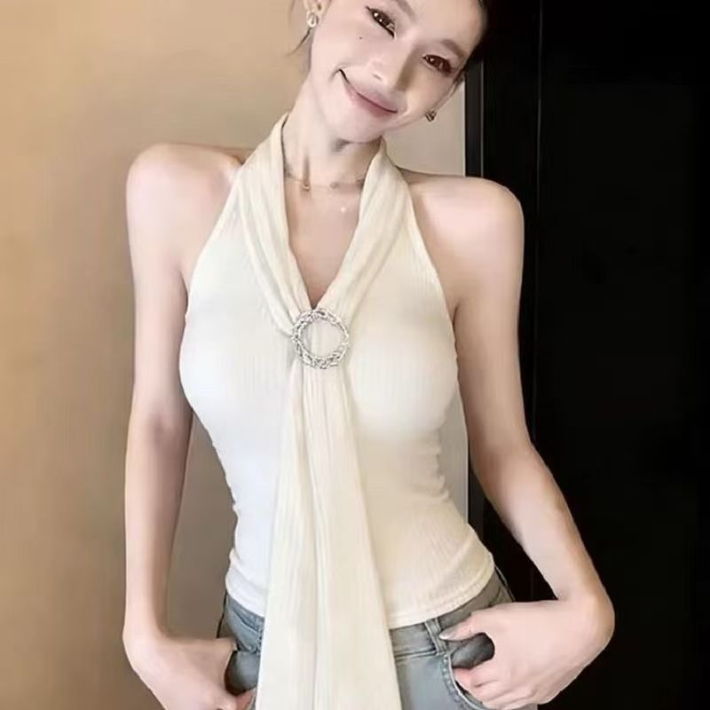 2026 여성 의류 몸매 가꾸기 트렌드 ins 섹시함 패션 민소매 행침 목 조끼 새로운 품격 다용도 쇼트 스타일 맨위