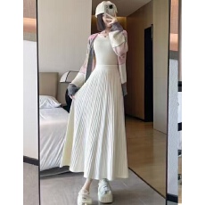 批发2026年秋冬新款女装针织百褶<b class='q'>半身</b>裙高腰显瘦A字裙子