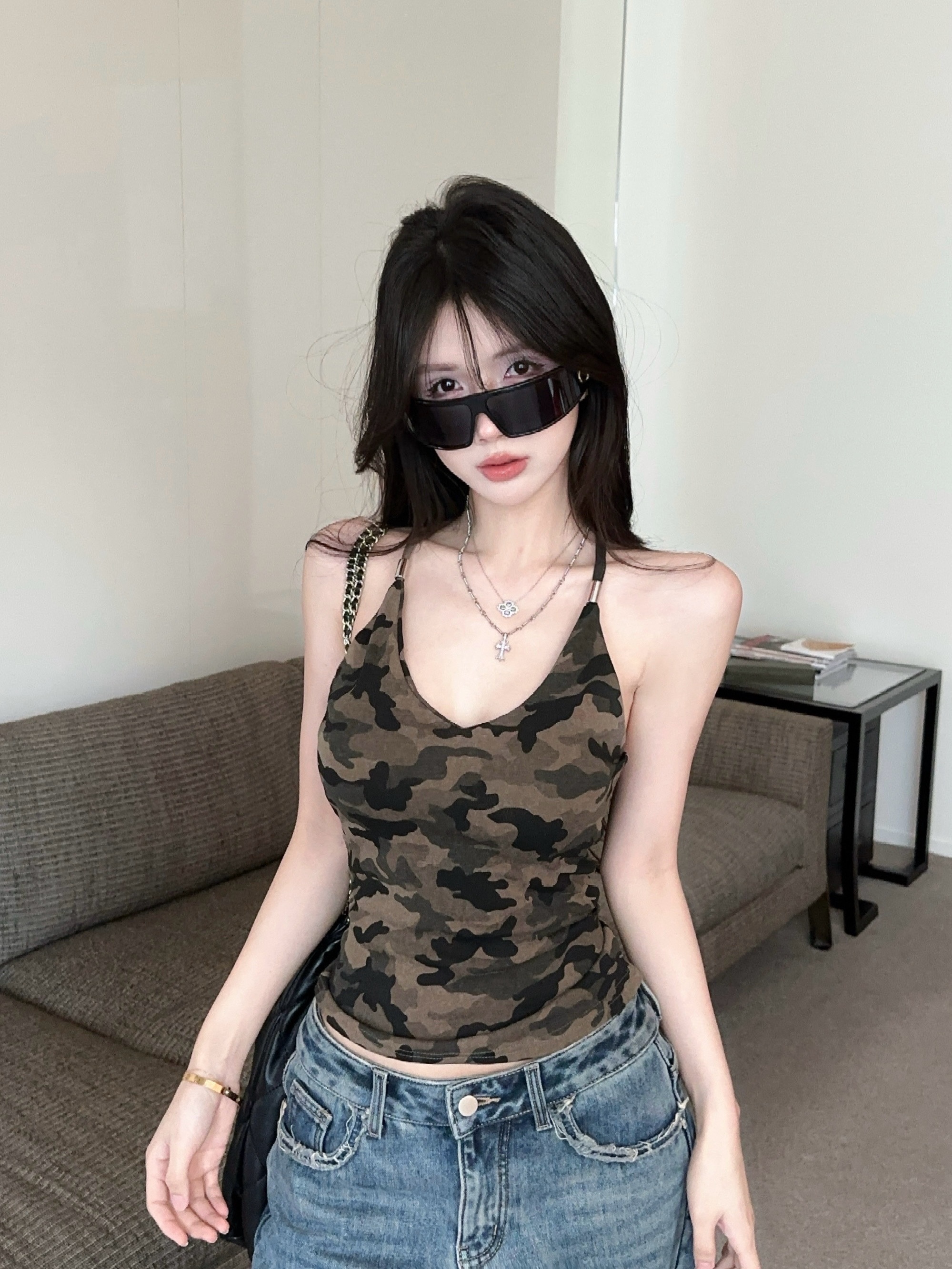 MY10544# 迷彩V领露背心新款纯欲性感辣妹修身短款外穿上衣女裝貨源服裝批發